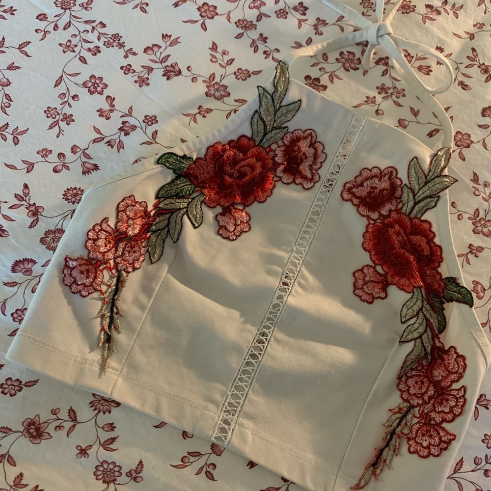 cute floral crop top!